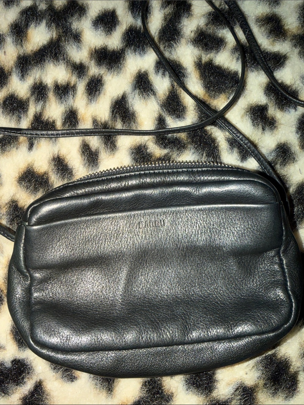 BAGGU (RARE**) black leather small crossbody purse